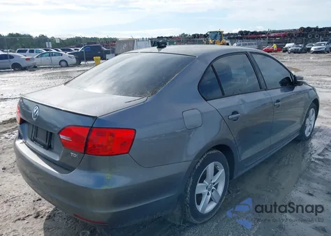 2012 Volkswagen Jetta 2.0L Tdi from USA, damaged, VIN 3VWLL7AJ1CM080802